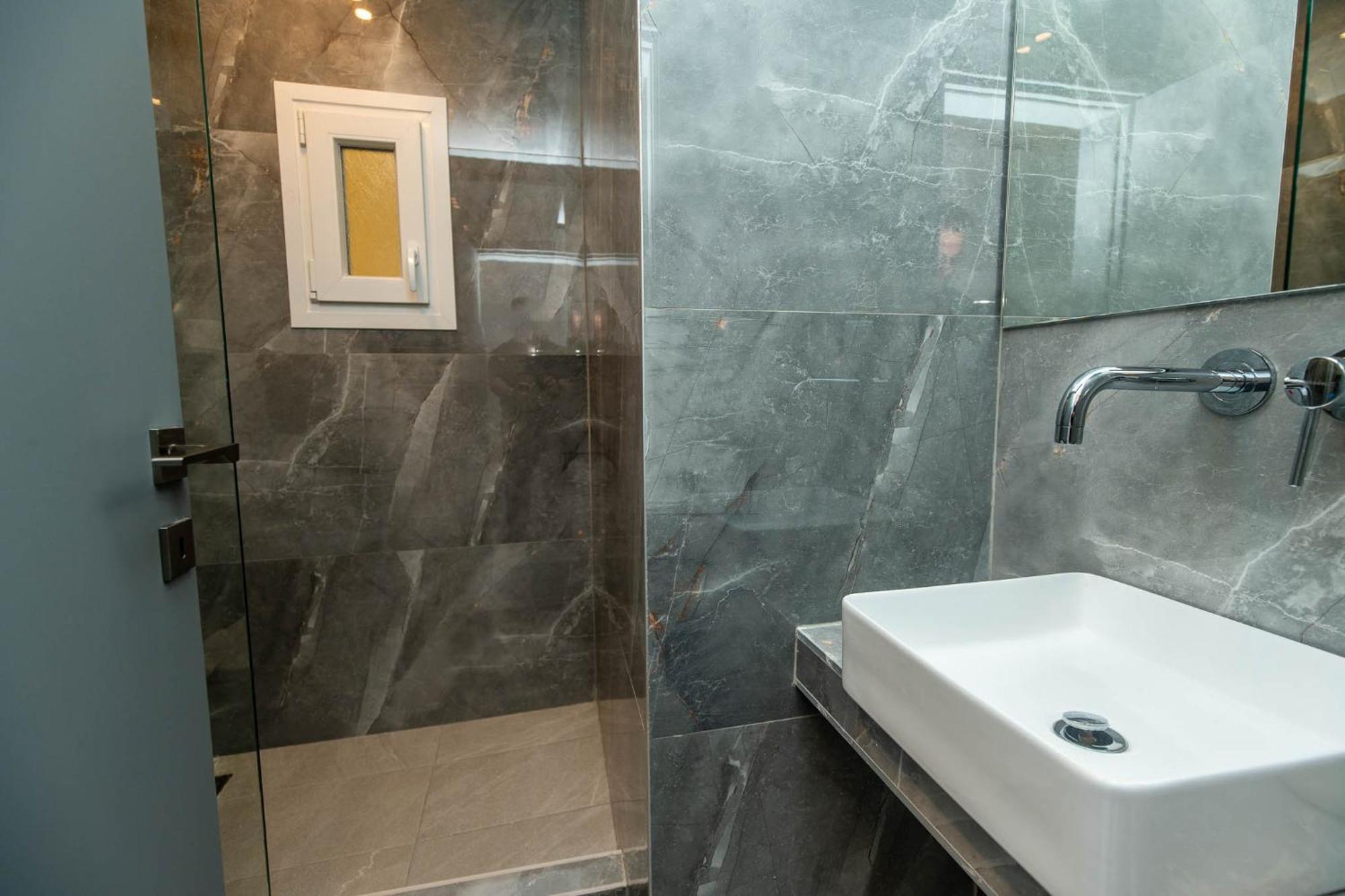 Urban Jungle Apartment Thessaloníki Ngoại thất bức ảnh