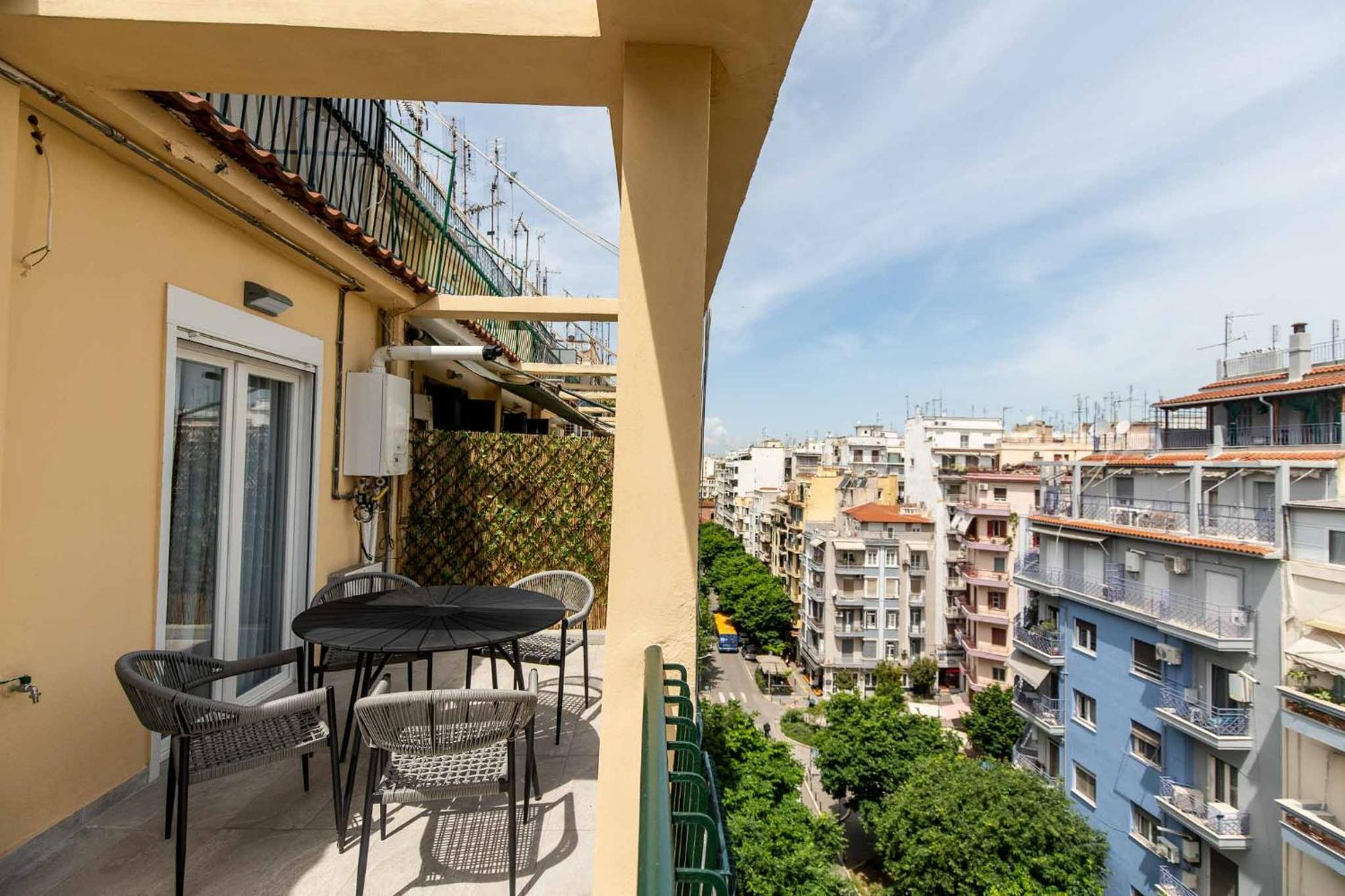 Urban Jungle Apartment Thessaloníki Ngoại thất bức ảnh