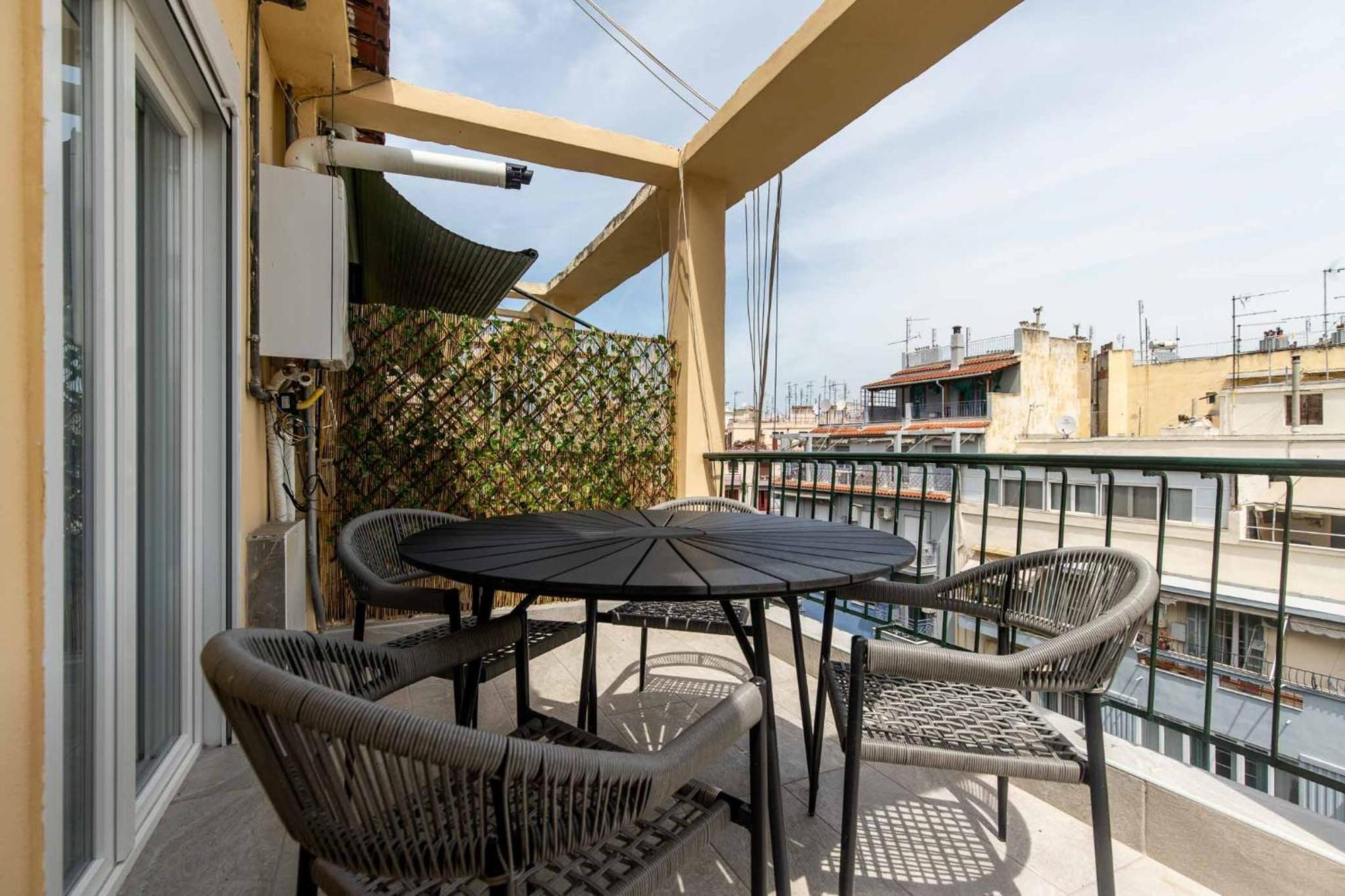 Urban Jungle Apartment Thessaloníki Ngoại thất bức ảnh
