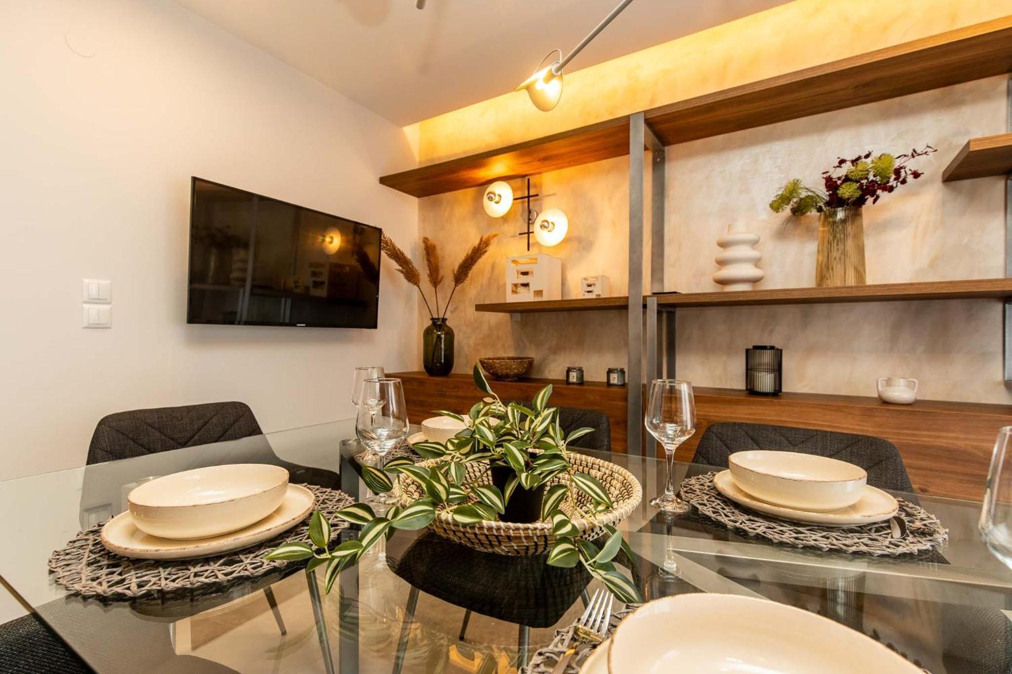 Urban Jungle Apartment Thessaloníki Ngoại thất bức ảnh